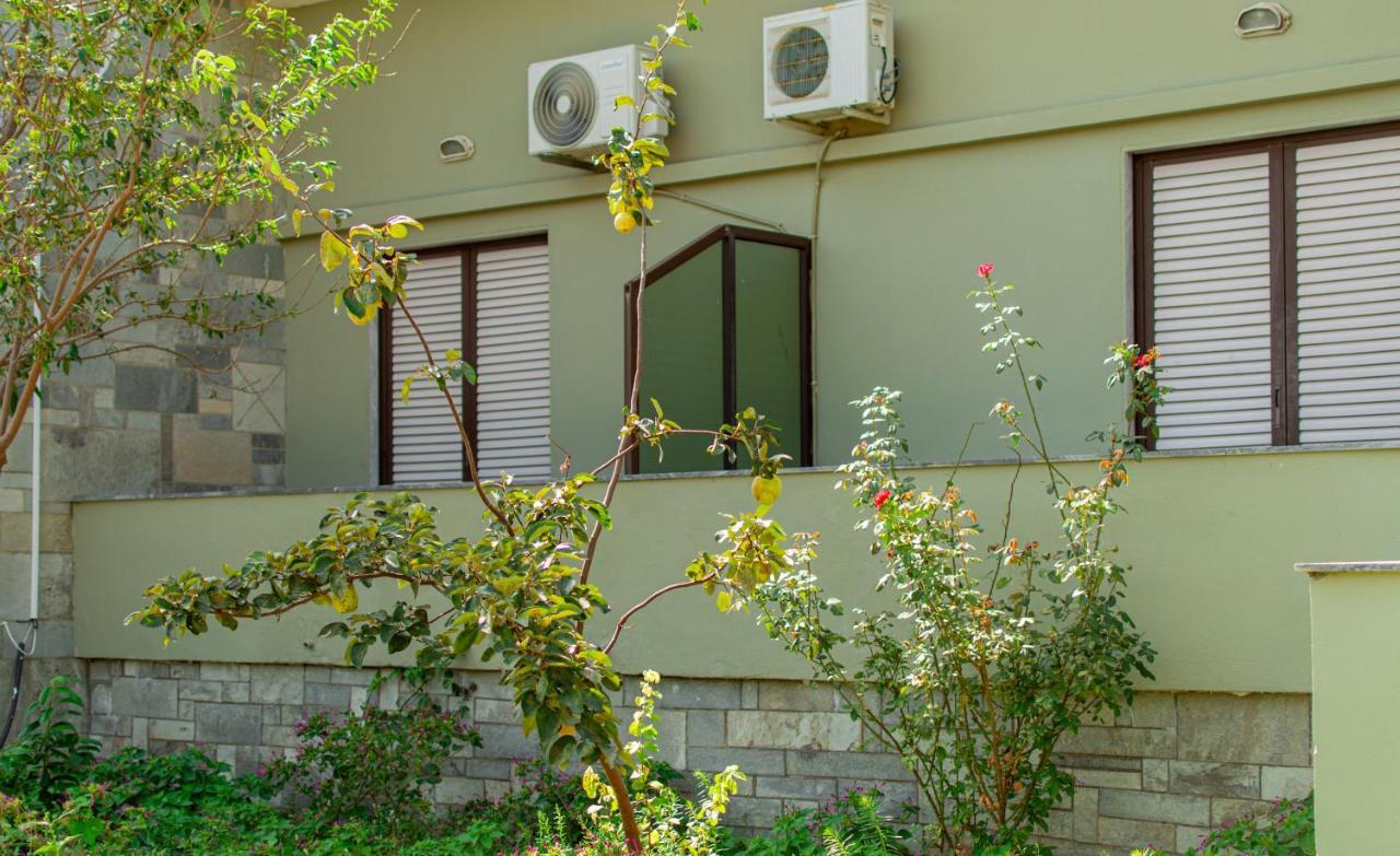Giola Apartments And Studios 1 Астрис Экстерьер фото